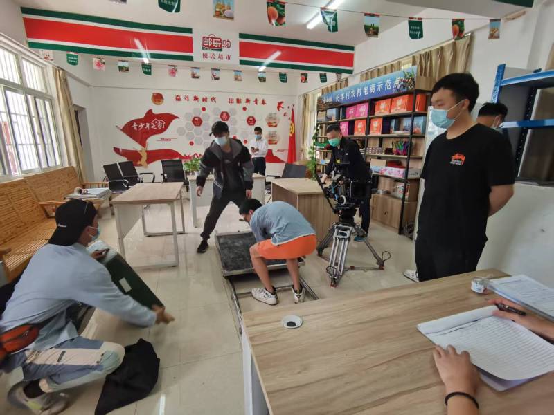 追星女孩心理学分析报告：五常市广告片拍摄公司揭秘饭圈应援式传播逻辑